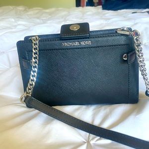 NWOT MICHAEL KORS Rayne Small Crossbody Classic Black silver chain